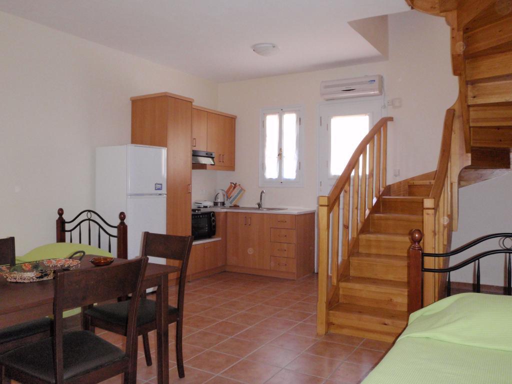 Afroksilia Apartment Katouna Exterior foto